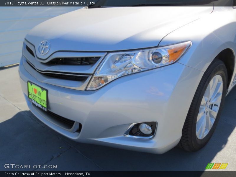 Classic Silver Metallic / Black 2013 Toyota Venza LE