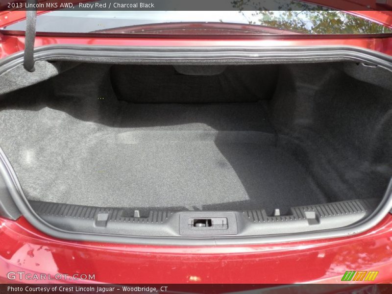  2013 MKS AWD Trunk