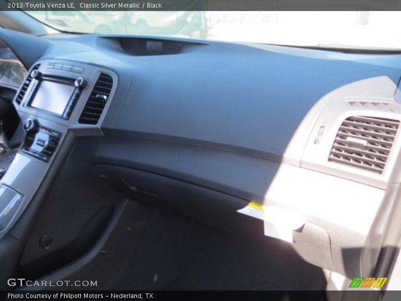 Classic Silver Metallic / Black 2013 Toyota Venza LE