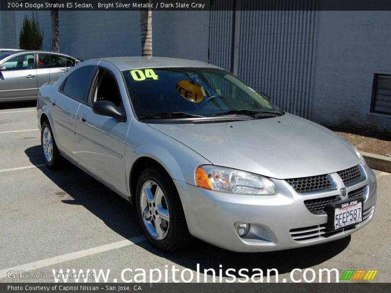 Bright Silver Metallic / Dark Slate Gray 2004 Dodge Stratus ES Sedan