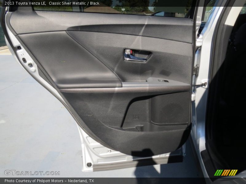 Classic Silver Metallic / Black 2013 Toyota Venza LE