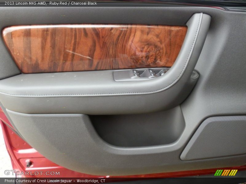 Door Panel of 2013 MKS AWD