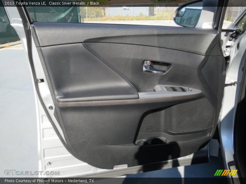Classic Silver Metallic / Black 2013 Toyota Venza LE