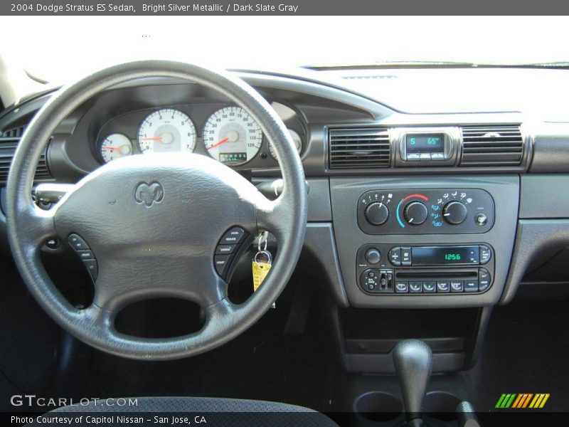 Bright Silver Metallic / Dark Slate Gray 2004 Dodge Stratus ES Sedan