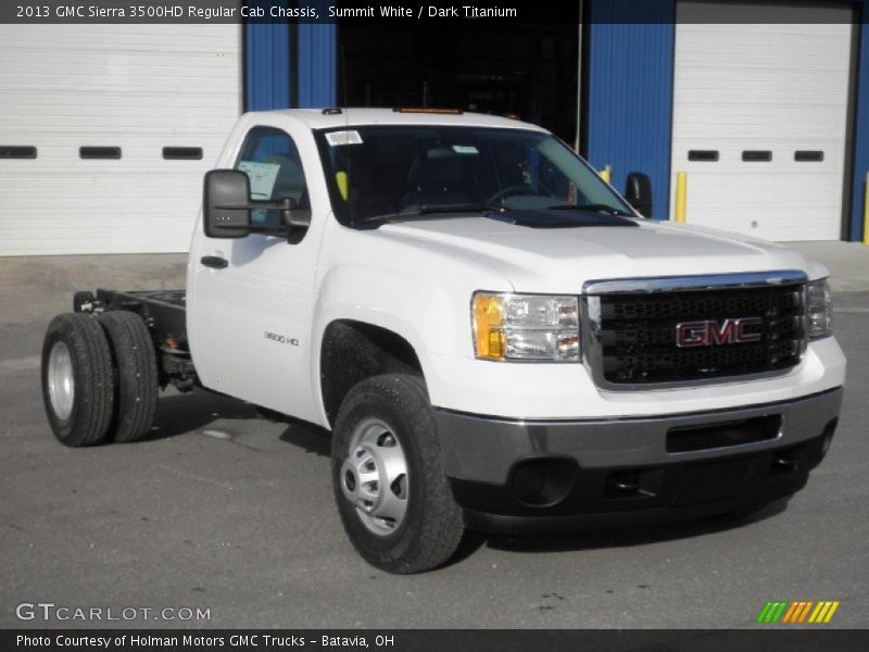 Front 3/4 View of 2013 Sierra 3500HD Regular Cab Chassis