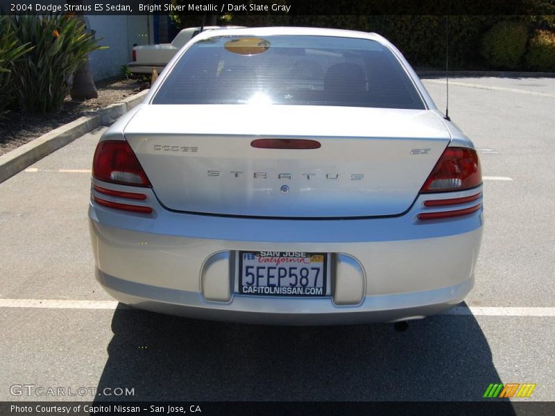 Bright Silver Metallic / Dark Slate Gray 2004 Dodge Stratus ES Sedan