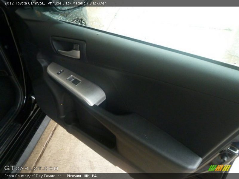 Attitude Black Metallic / Black/Ash 2012 Toyota Camry SE