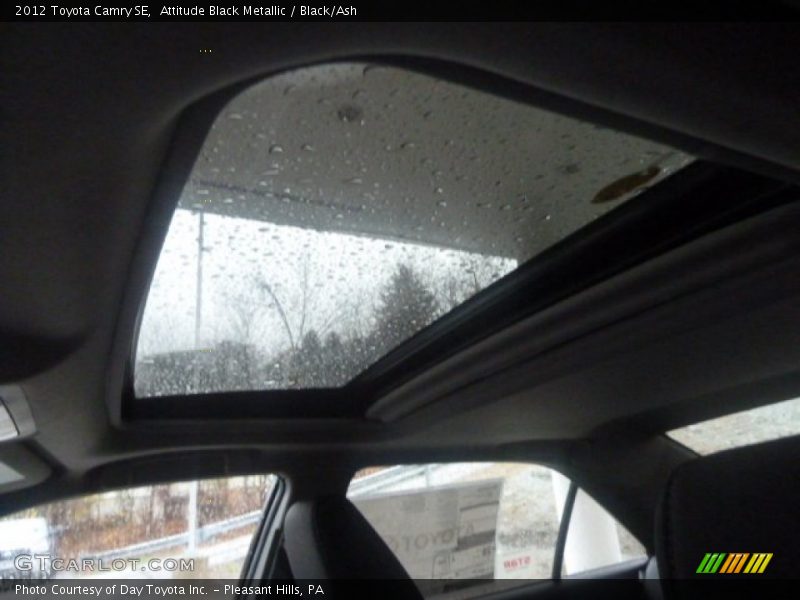 Attitude Black Metallic / Black/Ash 2012 Toyota Camry SE