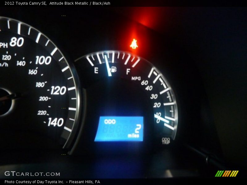 Attitude Black Metallic / Black/Ash 2012 Toyota Camry SE