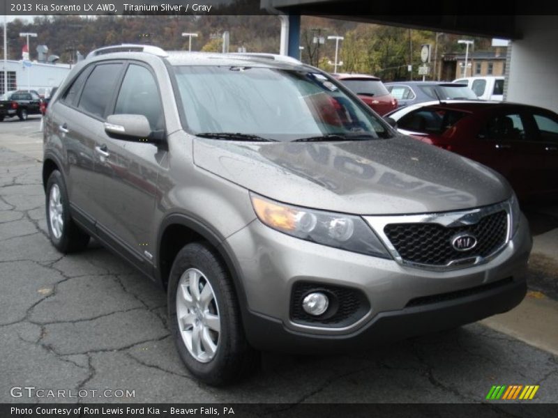 Titanium Silver / Gray 2013 Kia Sorento LX AWD