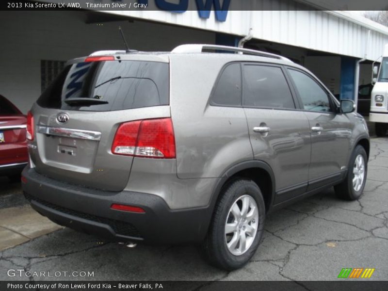 Titanium Silver / Gray 2013 Kia Sorento LX AWD