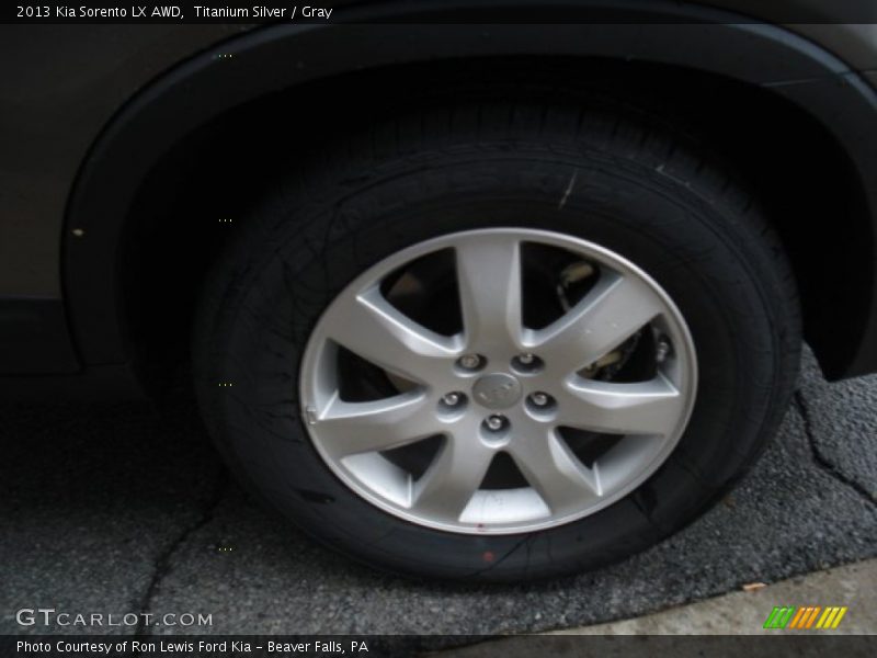 Titanium Silver / Gray 2013 Kia Sorento LX AWD