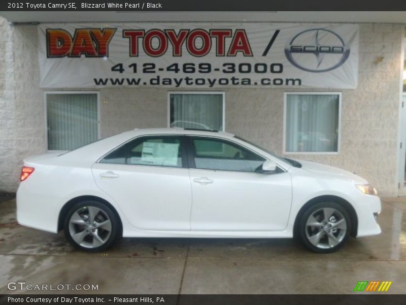 Blizzard White Pearl / Black 2012 Toyota Camry SE
