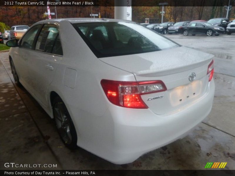 Blizzard White Pearl / Black 2012 Toyota Camry SE
