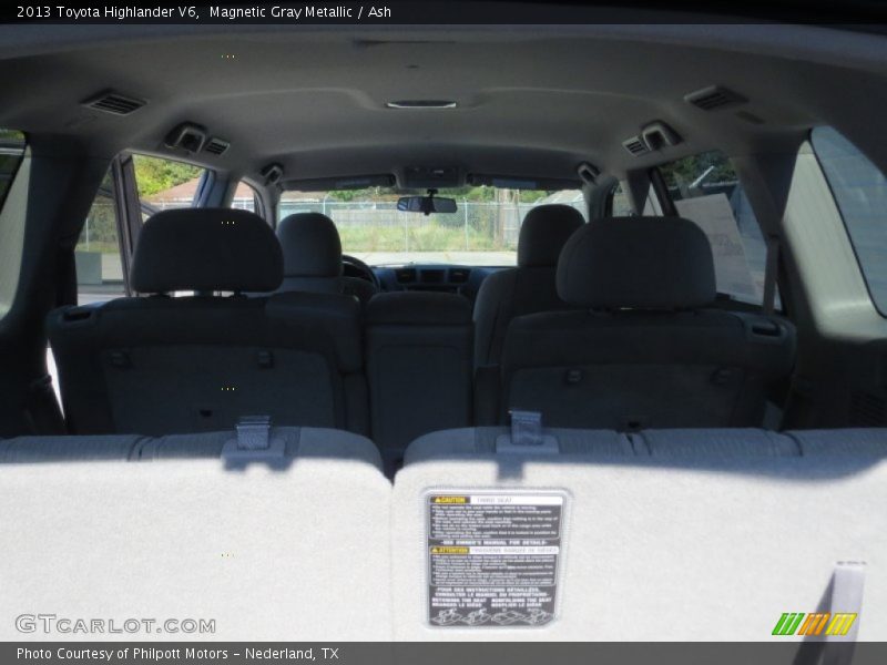 Magnetic Gray Metallic / Ash 2013 Toyota Highlander V6