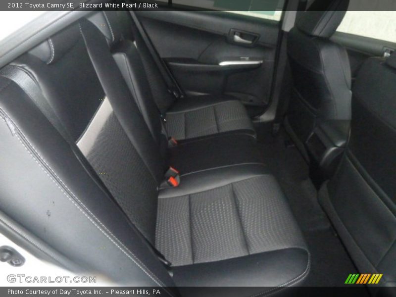 Blizzard White Pearl / Black 2012 Toyota Camry SE