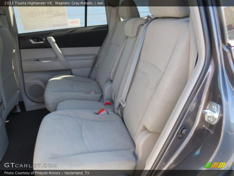Magnetic Gray Metallic / Ash 2013 Toyota Highlander V6