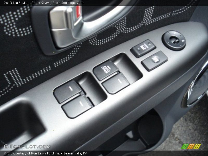 Bright Silver / Black Soul Logo Cloth 2013 Kia Soul +