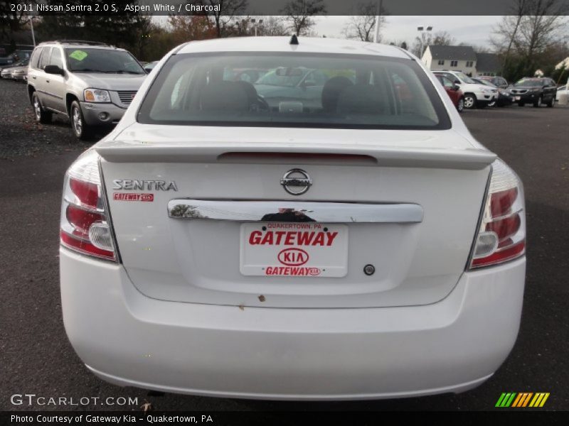 Aspen White / Charcoal 2011 Nissan Sentra 2.0 S