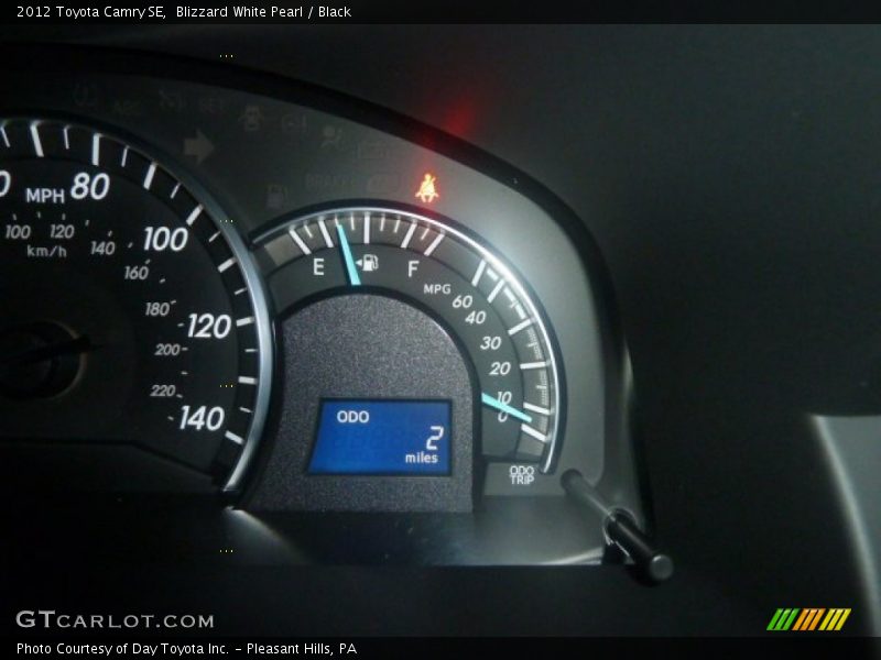 Blizzard White Pearl / Black 2012 Toyota Camry SE
