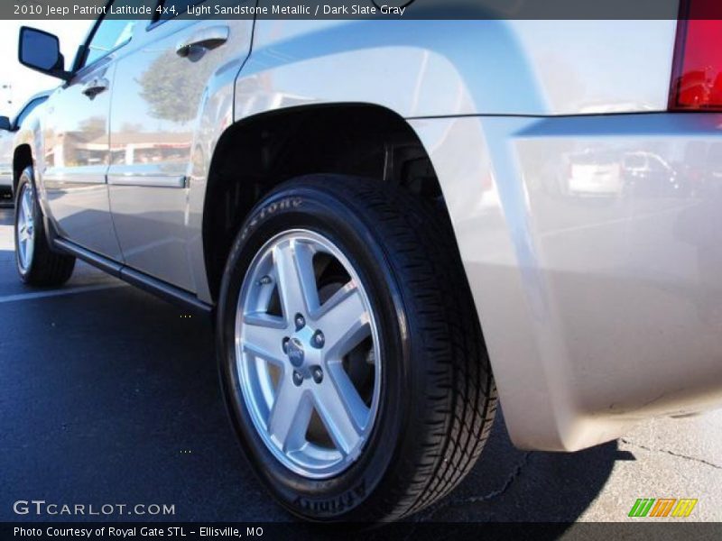 Light Sandstone Metallic / Dark Slate Gray 2010 Jeep Patriot Latitude 4x4