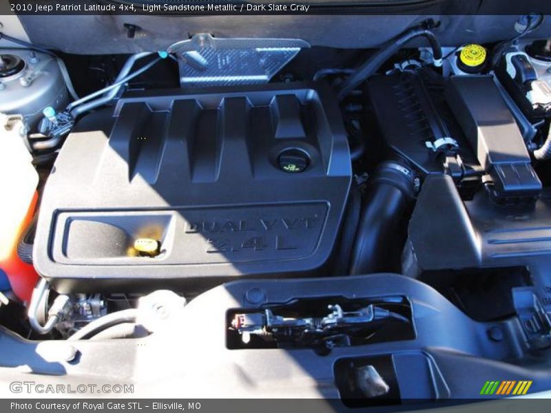 Light Sandstone Metallic / Dark Slate Gray 2010 Jeep Patriot Latitude 4x4