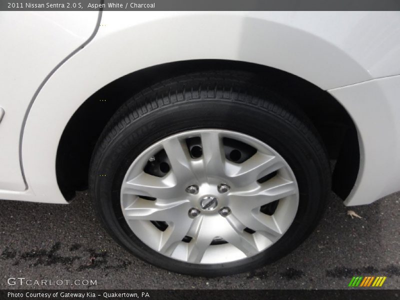 Aspen White / Charcoal 2011 Nissan Sentra 2.0 S