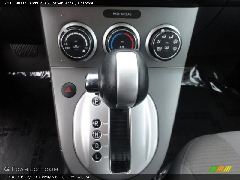 Aspen White / Charcoal 2011 Nissan Sentra 2.0 S