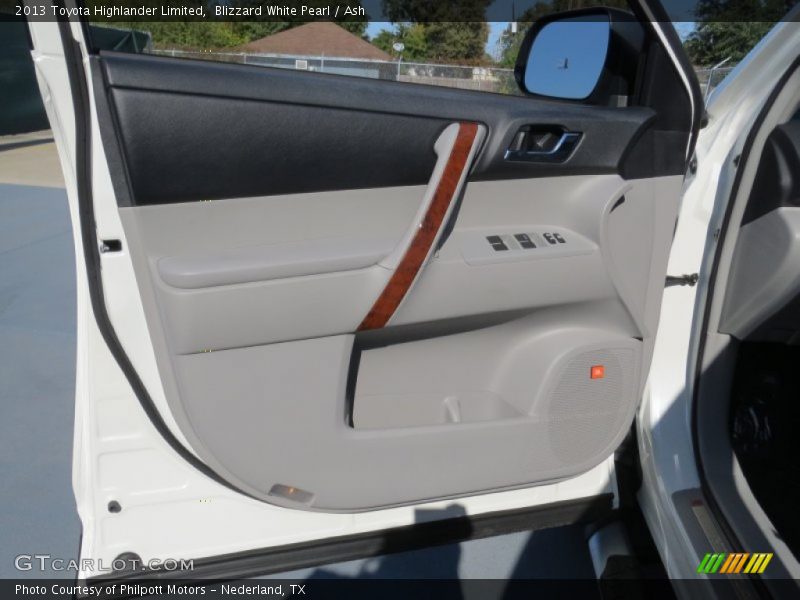 Blizzard White Pearl / Ash 2013 Toyota Highlander Limited