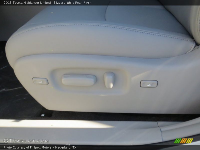 Blizzard White Pearl / Ash 2013 Toyota Highlander Limited