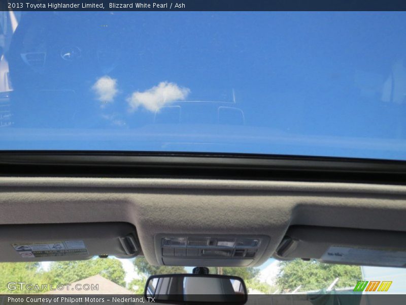 Blizzard White Pearl / Ash 2013 Toyota Highlander Limited