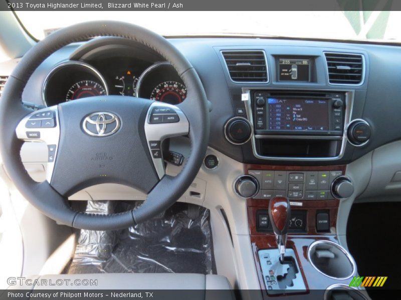 Blizzard White Pearl / Ash 2013 Toyota Highlander Limited