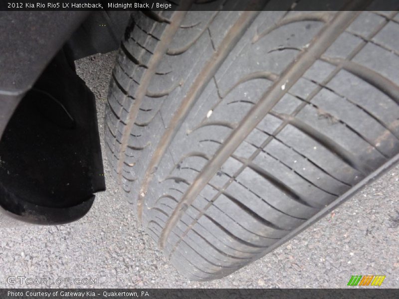 Midnight Black / Beige 2012 Kia Rio Rio5 LX Hatchback