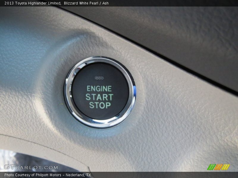 Blizzard White Pearl / Ash 2013 Toyota Highlander Limited