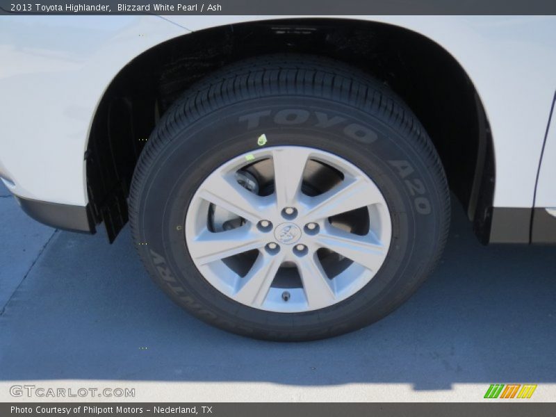 Blizzard White Pearl / Ash 2013 Toyota Highlander