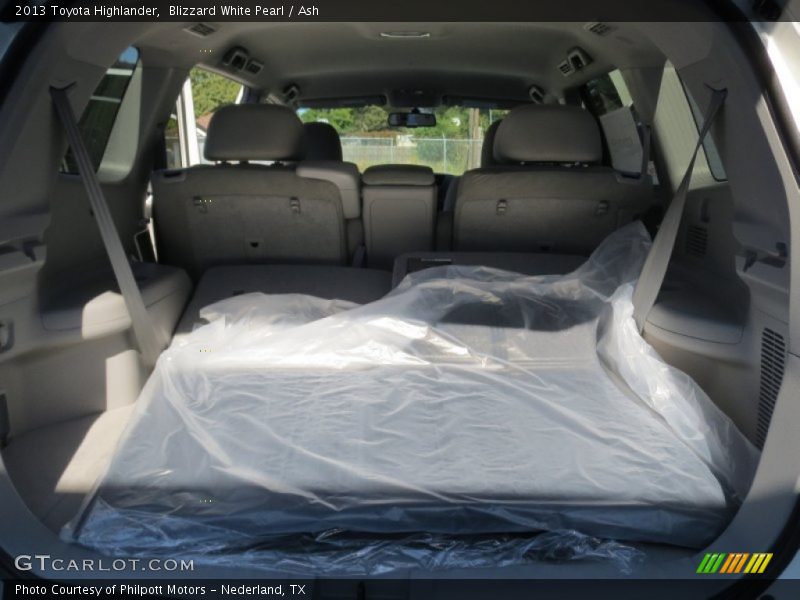 Blizzard White Pearl / Ash 2013 Toyota Highlander
