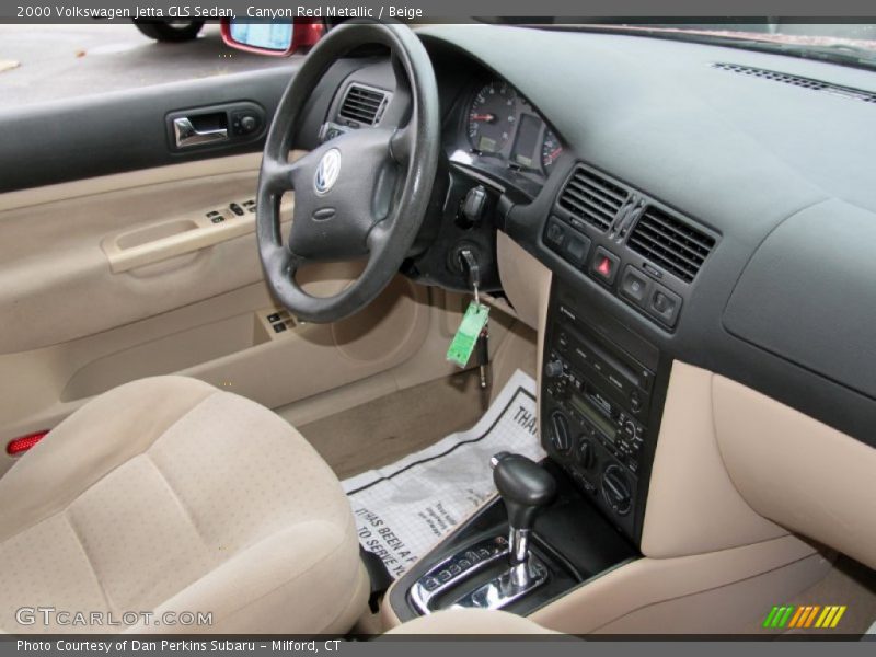 Canyon Red Metallic / Beige 2000 Volkswagen Jetta GLS Sedan