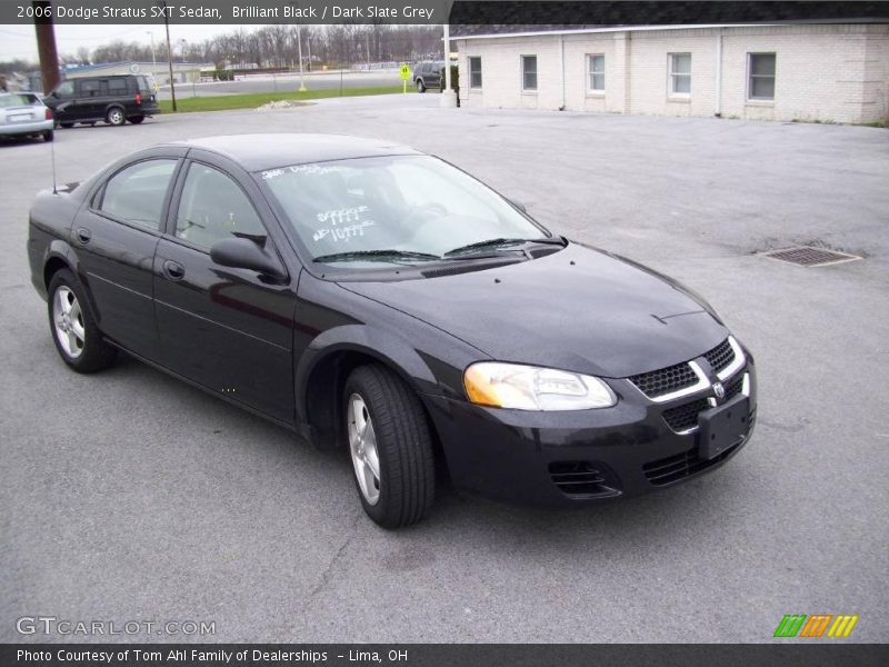 Brilliant Black / Dark Slate Grey 2006 Dodge Stratus SXT Sedan