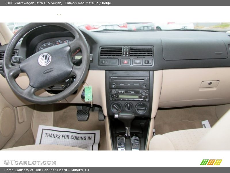 Canyon Red Metallic / Beige 2000 Volkswagen Jetta GLS Sedan