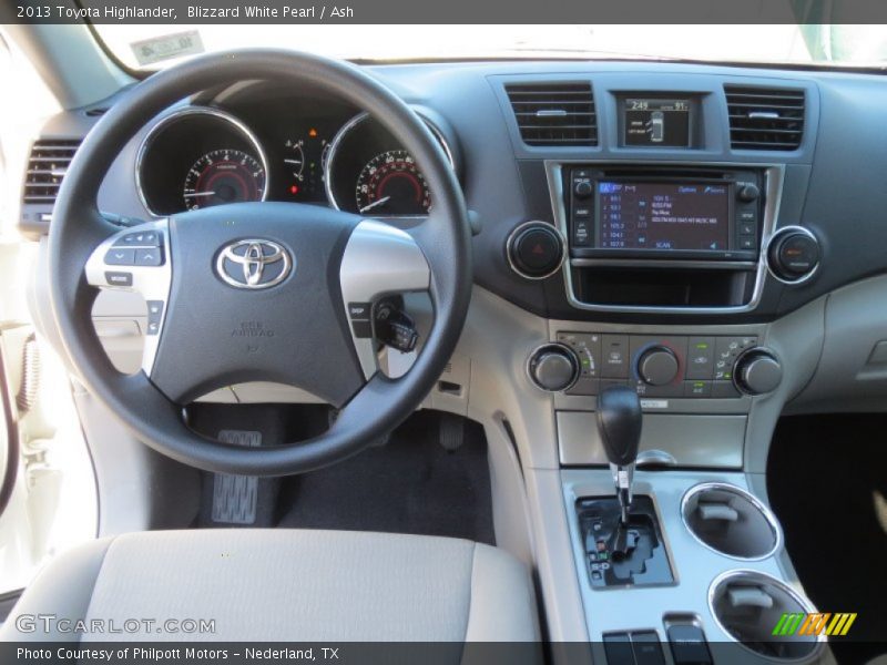 Blizzard White Pearl / Ash 2013 Toyota Highlander