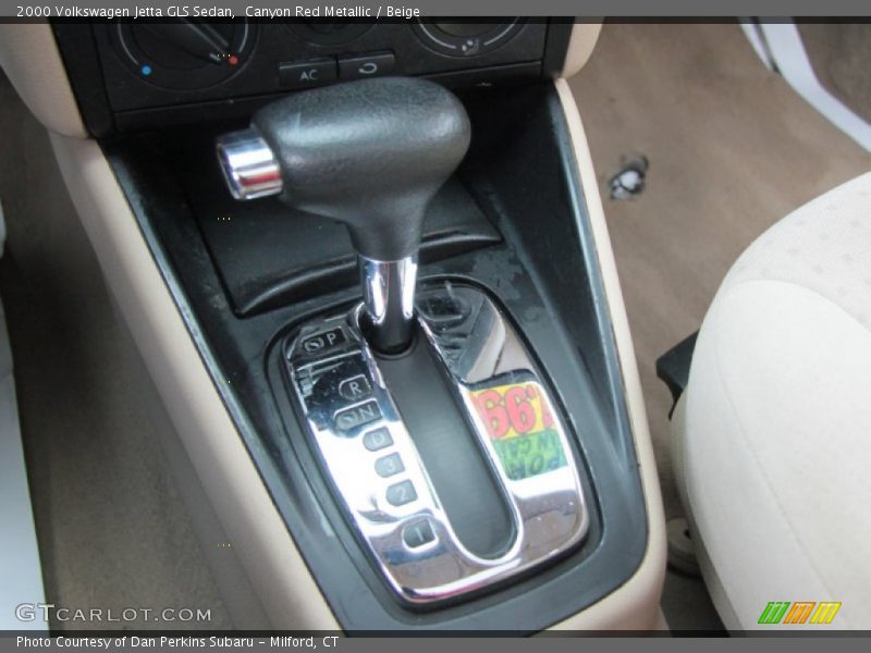 Canyon Red Metallic / Beige 2000 Volkswagen Jetta GLS Sedan