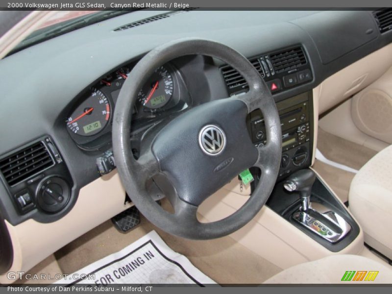 Canyon Red Metallic / Beige 2000 Volkswagen Jetta GLS Sedan