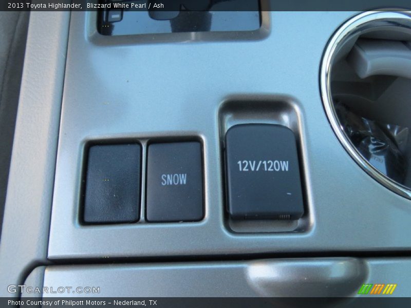 Blizzard White Pearl / Ash 2013 Toyota Highlander