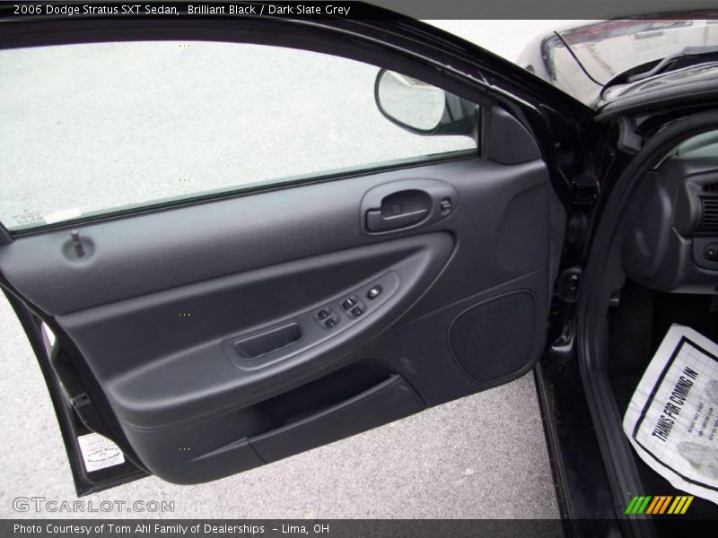 Brilliant Black / Dark Slate Grey 2006 Dodge Stratus SXT Sedan