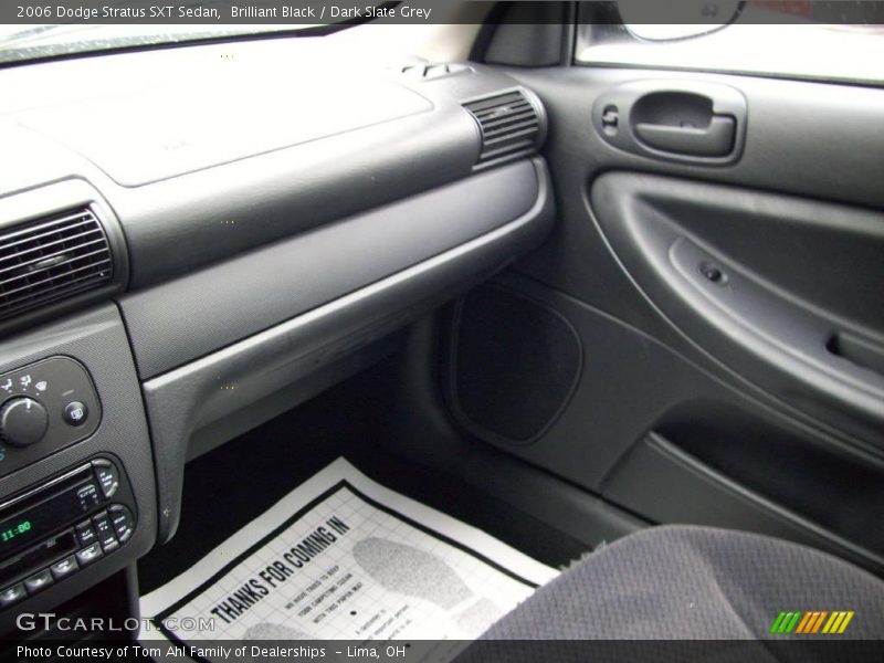 Brilliant Black / Dark Slate Grey 2006 Dodge Stratus SXT Sedan