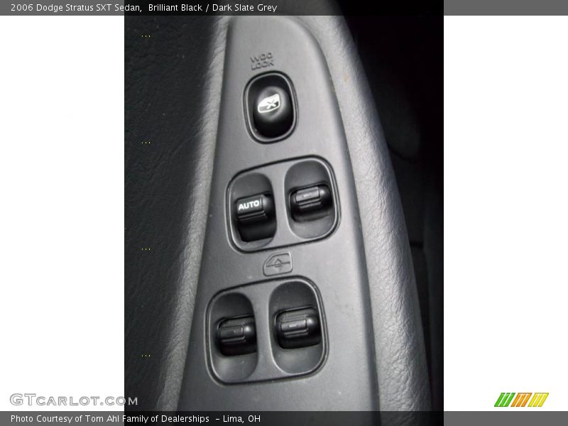 Brilliant Black / Dark Slate Grey 2006 Dodge Stratus SXT Sedan
