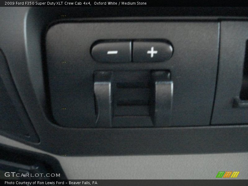 Oxford White / Medium Stone 2009 Ford F350 Super Duty XLT Crew Cab 4x4