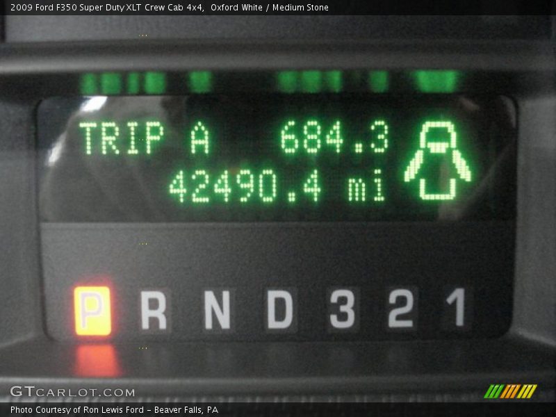 Oxford White / Medium Stone 2009 Ford F350 Super Duty XLT Crew Cab 4x4