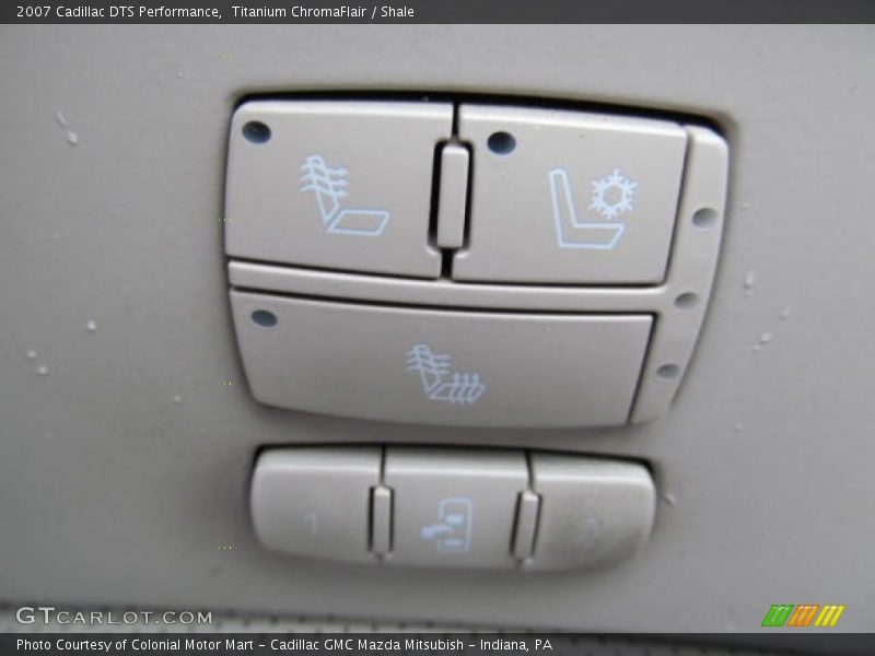 Titanium ChromaFlair / Shale 2007 Cadillac DTS Performance