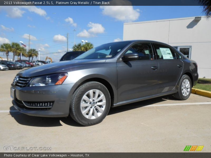 Platinum Gray Metallic / Titan Black 2013 Volkswagen Passat 2.5L S